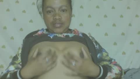 Snapshot of lorahvane chatting on 07-10-26, 12:48 LorahVane online show from 07-10-26, 12:48