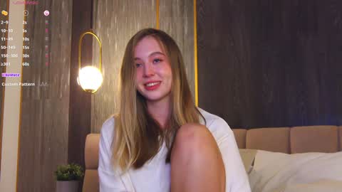 Snapshot of loraineluff chatting on 01-29-25, 12:01 Loraine online show from 01-29-25, 12:01