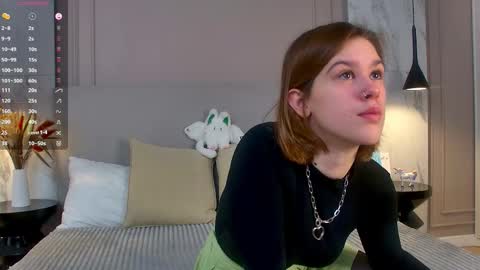 Lora online show from 11-04-25, 04:28