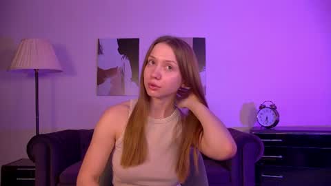 Snapshot of loravey chatting on 06-18-26, 07:29 LoraVey online show from 06-18-26, 07:29