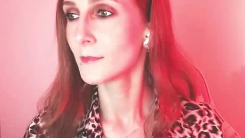 Lora  online show from 04-04-26, 05:49