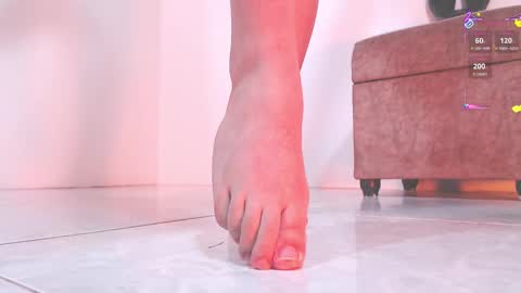 Snapshot of lorena_5 chatting on 10-28-25, 11:51 Lorena online show from 10-28-25, 11:51