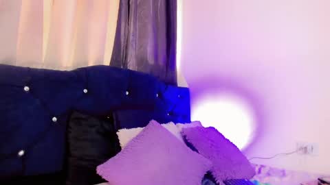 lesly lorena online show from 05-25-26, 07:09