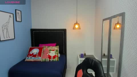 lorenadavies online show from 12-30-24, 12:20