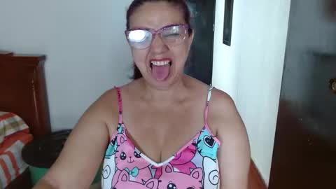 Lorena.. online show from 01-28-25, 03:35