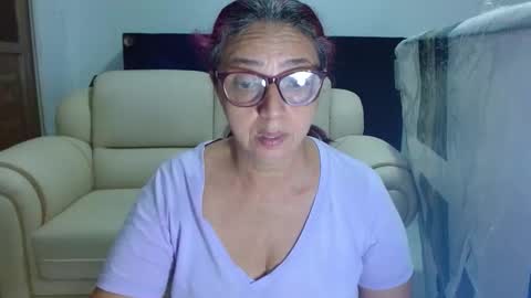 Lorena.. online show from 10-13-25, 11:27