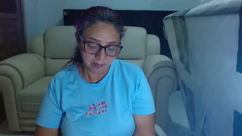 Lorena.. online show from 10-15-25, 02:44