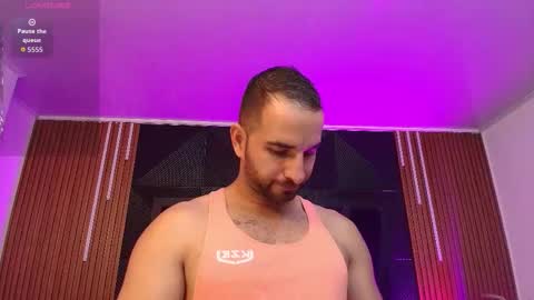  L O R E N Z O  Thumbs Up help  online show from 02-21-26, 05:25