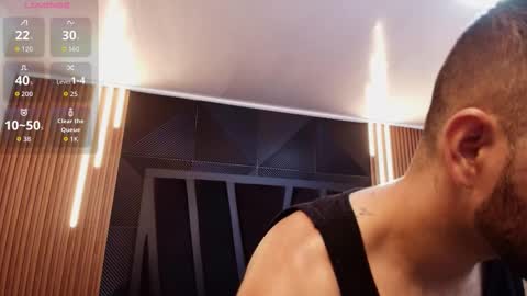  L O R E N Z O  Thumbs Up help  online show from 03-28-26, 05:23