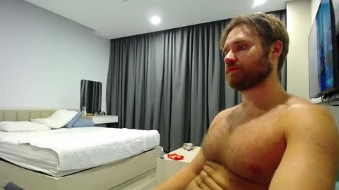 Snapshot of lorenzolux chatting on 05-23-26, 05:39 Lorenz online show from 05-23-26, 05:39
