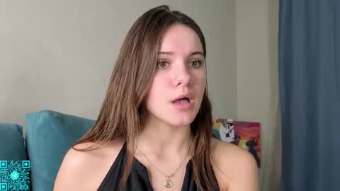 Chloe for Fan BlackHole online show from 10-28-25, 06:10