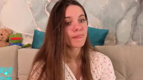 Snapshot of lorettadunnelli chatting on 06-20-26, 05:49 Chloe for Fan BlackHole online show from 06-20-26, 05:49