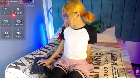 LorettMatthew online show from 10-23-25, 05:51