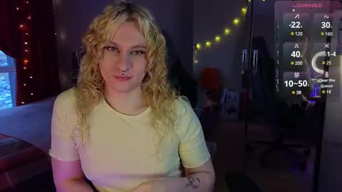 Lori -----------------------------------    online show from 03-12-25, 02:56