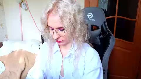 Snapshot of lori_myaf chatting on 07-22-26, 01:58 Lori ----------------------------------- online show from 07-22-26, 01:58