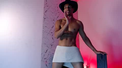 Lorian Vikel  online show from 05-26-26, 12:28