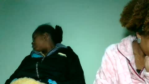 Snapshot of lorienne98 chatting on 06-12-26, 03:49 lorienne98 online show from 06-12-26, 03:49