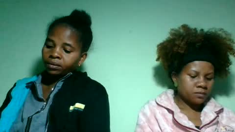 Snapshot of lorienne98 chatting on 06-12-26, 11:03 lorienne98 online show from 06-12-26, 11:03
