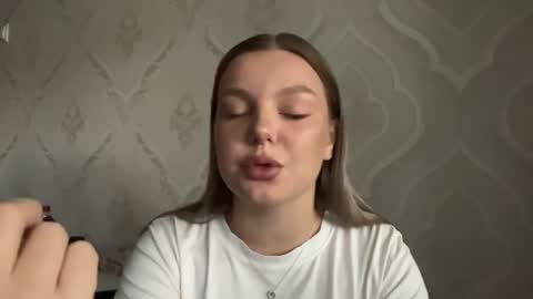 Snapshot of lorindachagolla chatting on 07-05-26, 01:29 Olivia online show from 07-05-26, 01:29