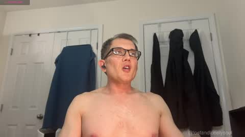 Snapshot of lostandlonelysoul chatting on 04-26-26, 04:54 Hazemir online show from 04-26-26, 04:54