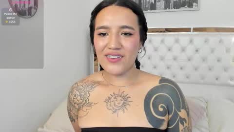 lottie_fox online show from 01-10-26, 04:25