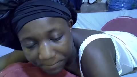 lotty_lavilla online show from 12-02-25, 01:00