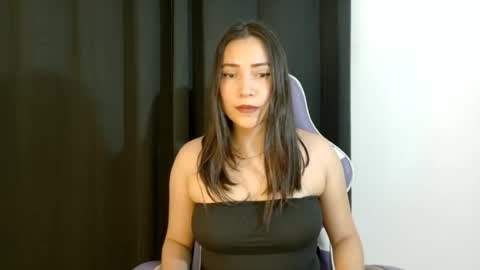 Snapshot of lotusp3tals chatting on 06-15-26, 11:51 lotusp3tals online show from 06-15-26, 11:51