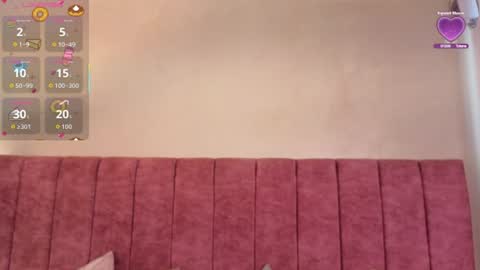 Snapshot of lou_22_ chatting on 06-19-26, 12:31 Lou online show from 06-19-26, 12:31