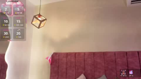 Snapshot of lou_22_ chatting on 07-11-26, 01:03 Lou online show from 07-11-26, 01:03