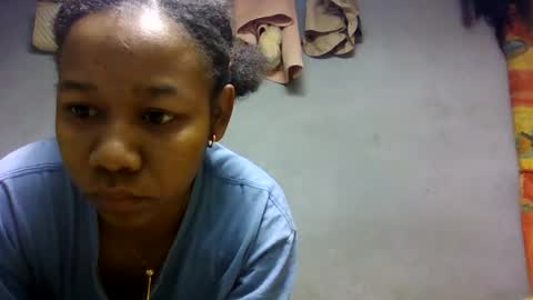 Snapshot of louane98 chatting on 07-10-26, 07:34 louane98 online show from 07-10-26, 07:34