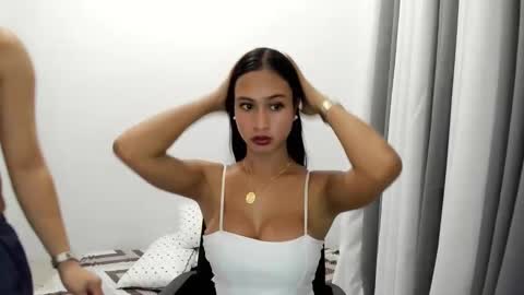 Snapshot of louie_cute_asian chatting on 02-16-25, 06:21 Kylie online show from 02-16-25, 06:21
