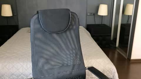 louie_evans online show from 10-28-25, 08:55