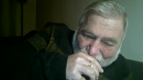 Snapshot of louis_chokdee chatting on 12-22-24, 04:06 louis_chokdee online show from 12-22-24, 04:06