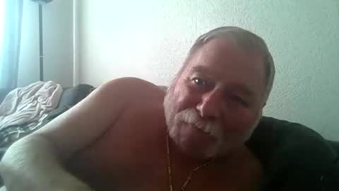 Snapshot of louis_chokdee chatting on 09-22-25, 03:03 louis_chokdee online show from 09-22-25, 03:03