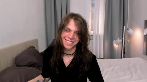 louis online show from 04-16-26, 04:30