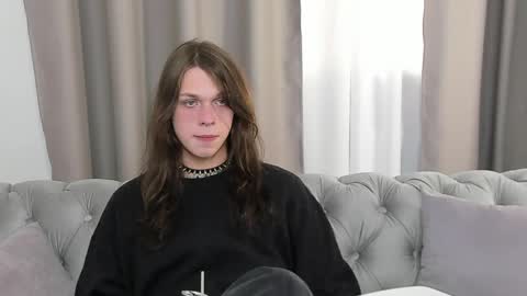 louis online show from 04-17-26, 03:15