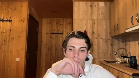Snapshot of louis_preston chatting on 03-24-26, 02:05 Mark online show from 03-24-26, 02:05