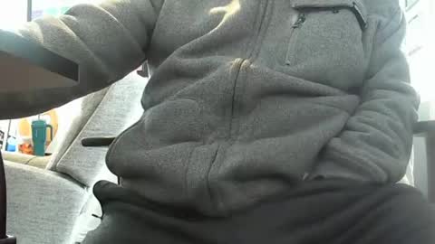 Snapshot of loumtl3 chatting on 03-08-25, 01:57 loumtl3 online show from 03-08-25, 01:57