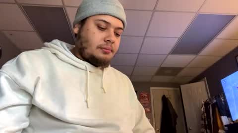 Snapshot of love01109 chatting on 11-02-25, 08:22 love01109 online show from 11-02-25, 08:22