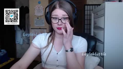 Snapshot of love4layla chatting on 04-07-26, 06:30 Laylah Little online show from 04-07-26, 06:30