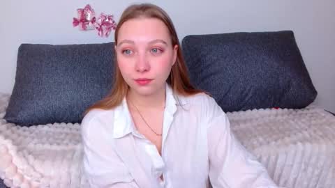 love bella  online show from 02-16-26, 12:07