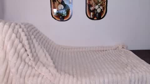 love bella  online show from 04-15-26, 12:17