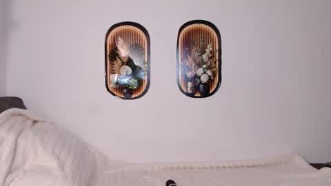 love bella  online show from 04-17-26, 12:24