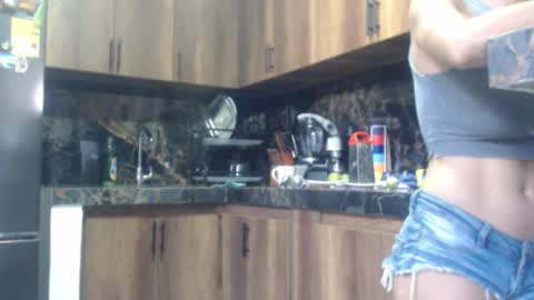 Nina online show from 11-20-25, 08:52