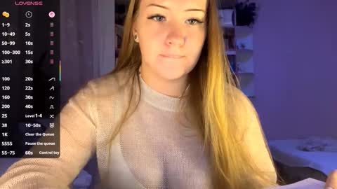 Megan online show from 09-30-25, 04:12