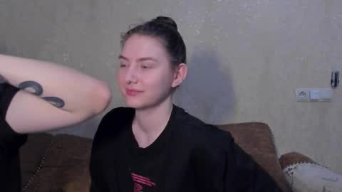 LINA online show from 02-23-26, 03:31