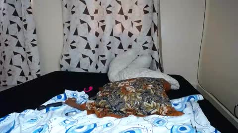 Snapshot of love_niahh chatting on 10-30-25, 12:17 niahh online show from 10-30-25, 12:17