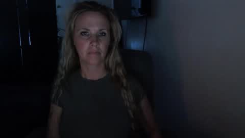 LoVe On  online show from 05-19-26, 01:44