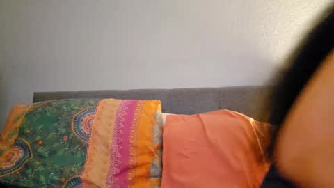 Snapshot of love_raquel_xo chatting on 04-29-26, 04:11 Raquel Love online show from 04-29-26, 04:11