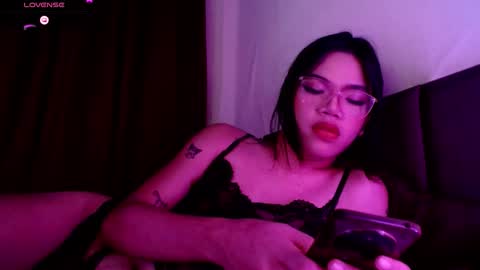 Snapshot of love_seren chatting on 10-02-25, 12:23 Seren online show from 10-02-25, 12:23